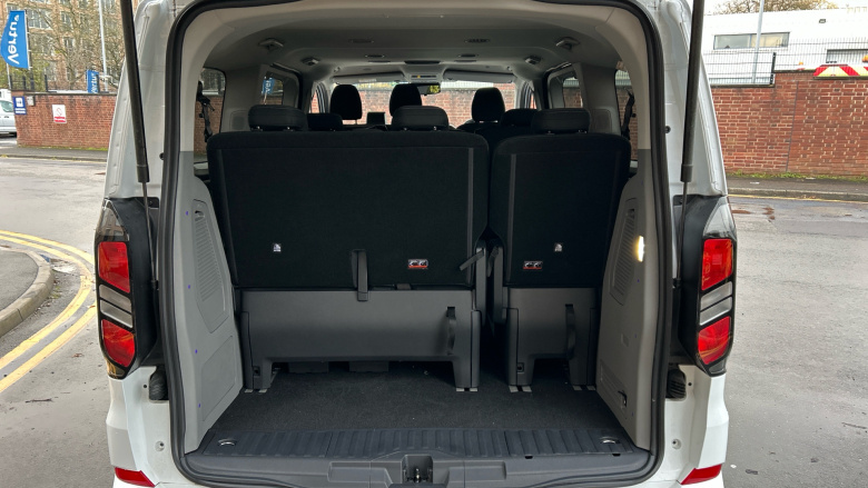 Ford Tourneo Custom 320 L1 Diesel Fwd 2.0 EcoBlue 136ps H1 Titanium 8 seater Auto